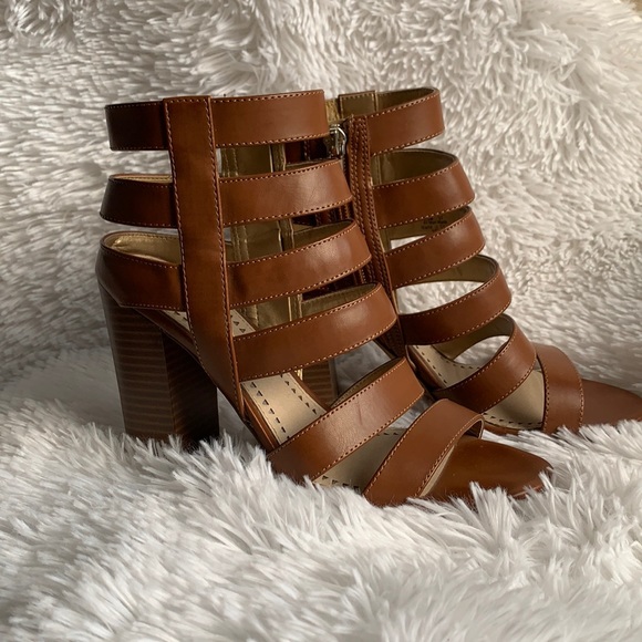 Circus by Sam Edelman Strappy Side Zip Block Heel - Picture 3 of 8